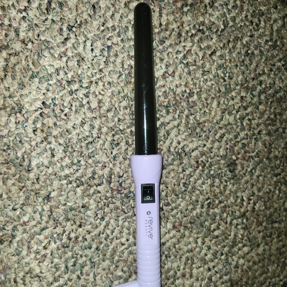 Revive Beauty 1" curling wand